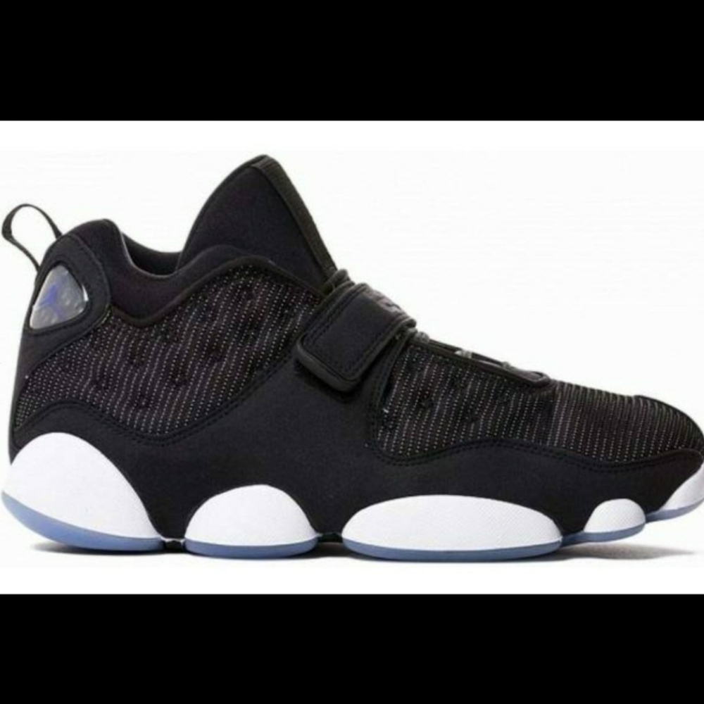 Jordan Black Cat Size 10 Black/White